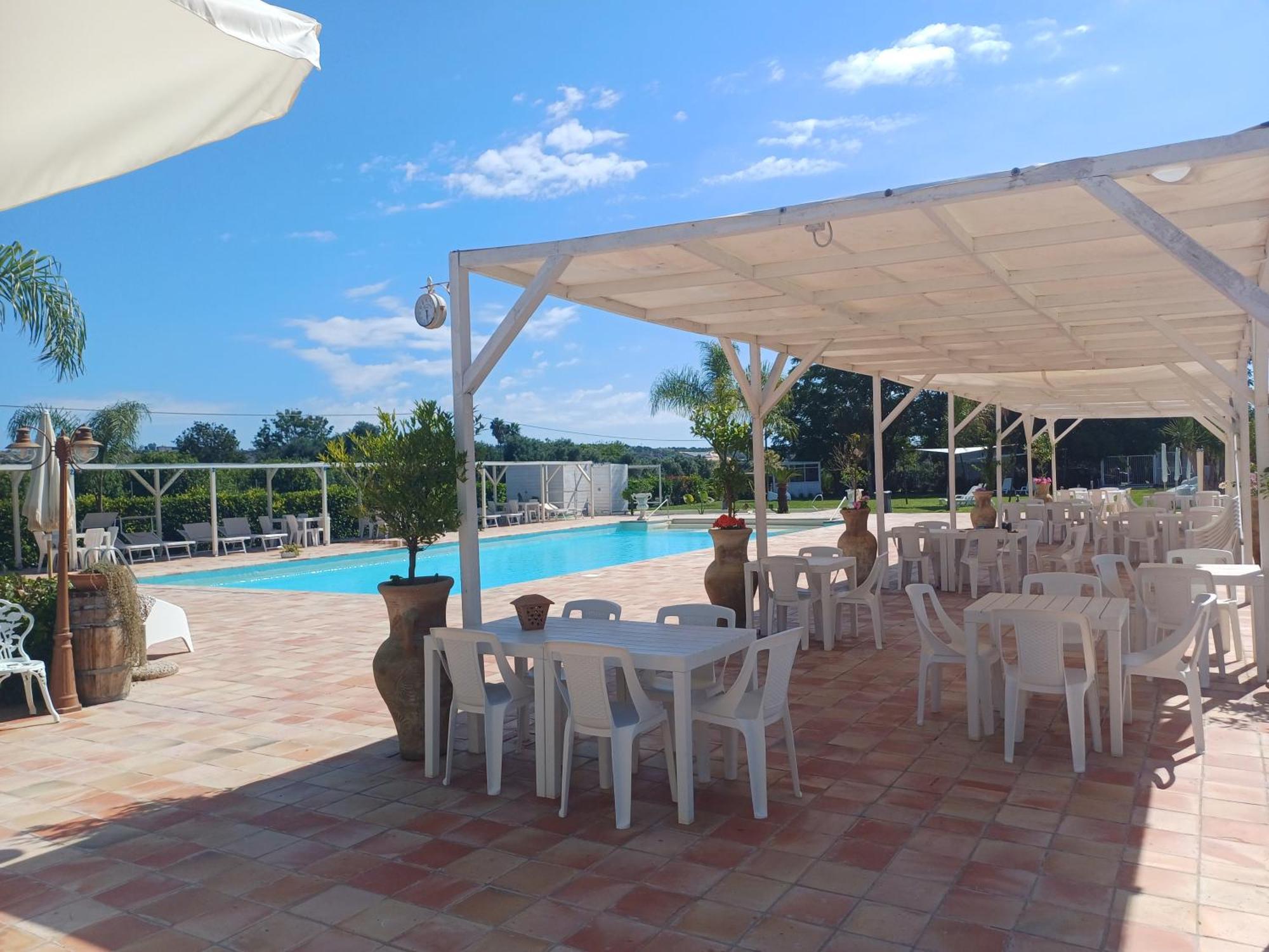 Barbera Con Piscina Apartamento *